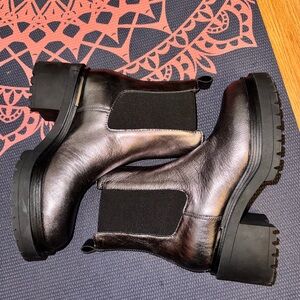 DKNY Patria Chelsea Women's Metallic Boots